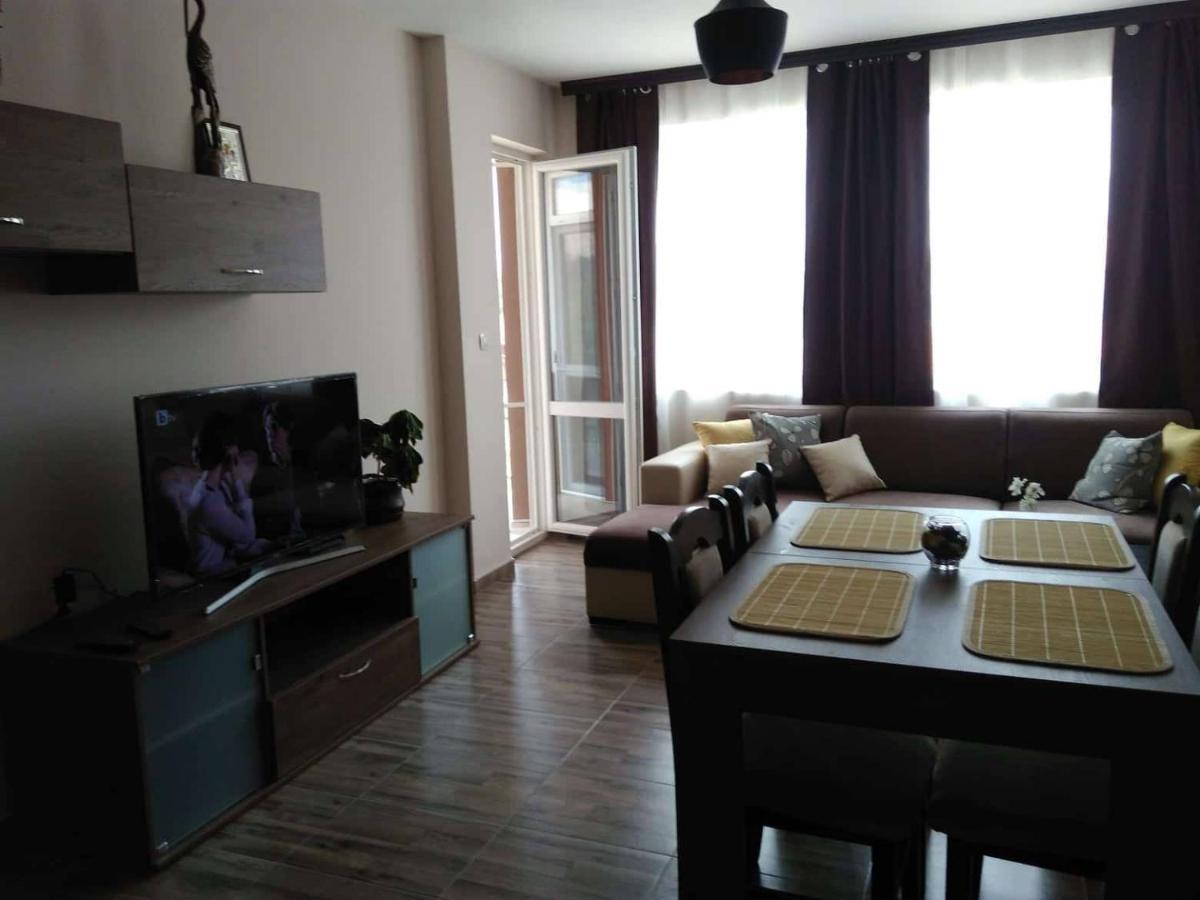Nev Apart New Velingrad Kültér fotó