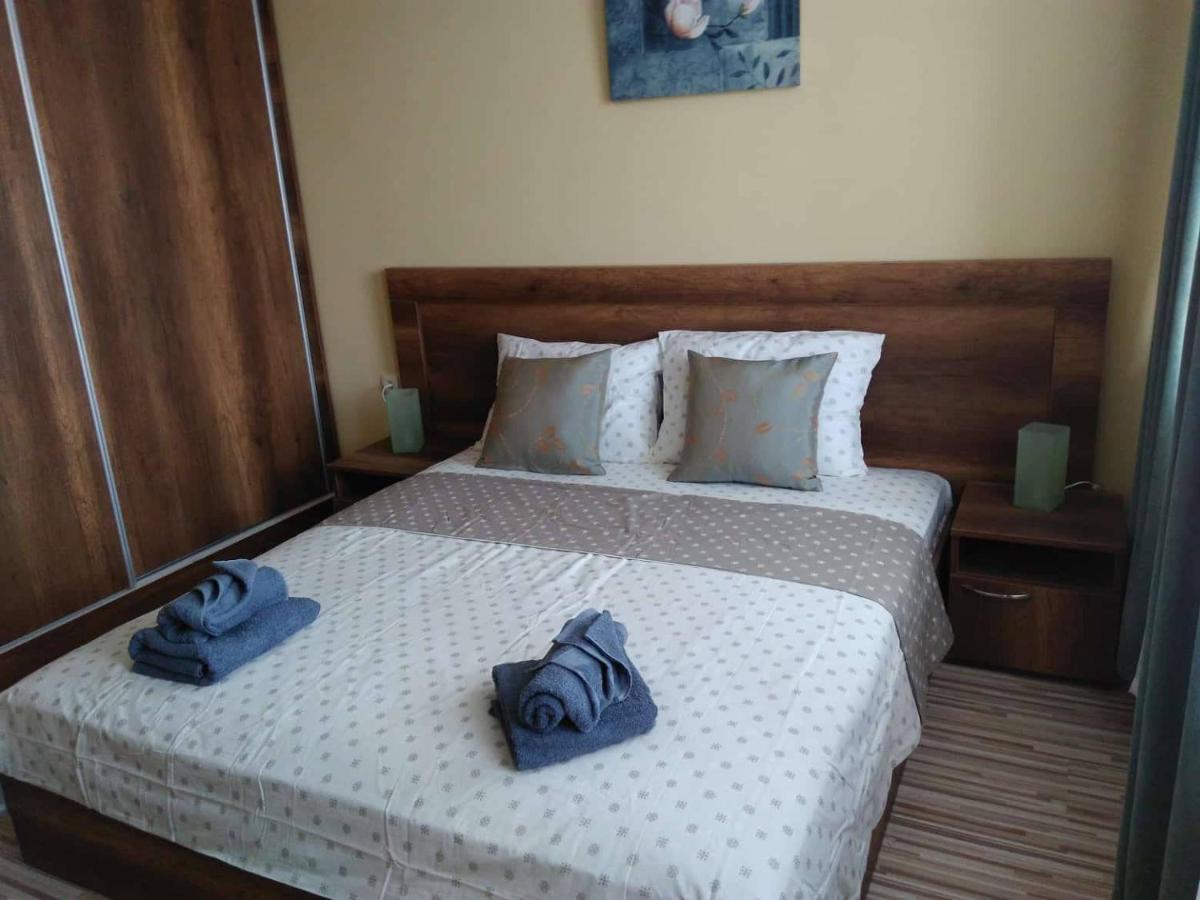Nev Apart New Velingrad Kültér fotó